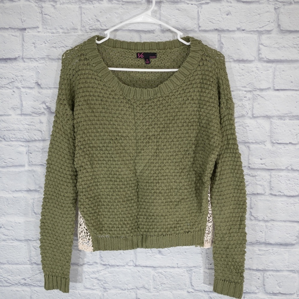 GREEN sweater